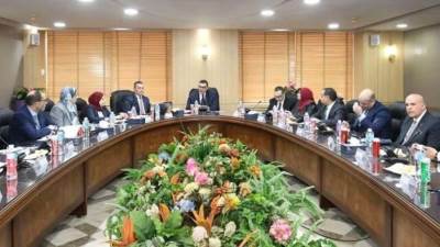 وزير الإسكان يتابع سير العمل بهيئة التنمية السياحية ويوجه بتعزيز الخدمات للمطورين والمستثمرين