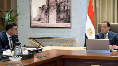 «الشربيني» يستعرض تطوير شبكة الطرق المؤدية إلى مطار الإسكندرية الدولي