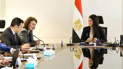 الحكومة تتوقع نمو الاقتصاد المصري بنسبة 5% بنهاية العام المالي الجاري