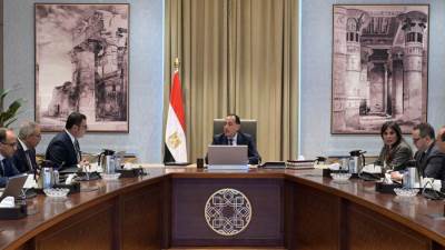 «مدبولي» يستعرض خطة إعادة تسكين كيانات غرب رأس الحكمة 