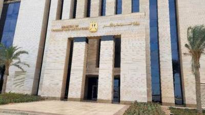 «السياحة» تنفي رفع رسوم تأشيرة دخول مصر