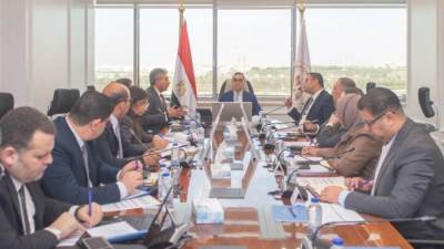 «الشربيني» يشدد على تسريع تراخيص الأراضي وتعزيز الاستثمار السياحي