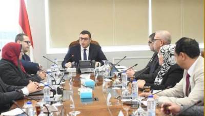 وزير الإسكان يطالب بتكثيف طرح الفرص الاستثمارية بالمدن الجديدة
