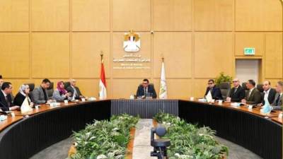 تكليفات عاجلة من «الشربيني» بتسريع إنهاء إجراءات تقنين أوضاع الأراضي المضافة