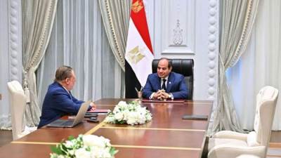 فى اجتماعه مع محافظ البنك المركزي.. السيسي يوجه بزيادة الاحتياطي من النقد الأجنبي 