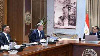 «مدبولي» يتابع خطة جذب استثمارات جديدة للمثلث الذهبي