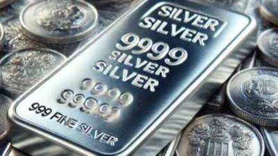 الفضة تواصل الصعود ومكاسب الأوقية تقترب من 150% في 2025