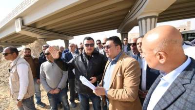خلال تفقده «سكن مصر» بالقاهرة الجديدة.. «الشربينى» يستمع لشكوى أحد الحاجزين ويوجّه بالحل