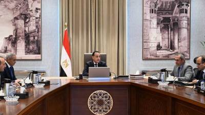 رئيس الوزراء يتابع خطط تشغيل وخدمات العاصمة الإدارية ويوجه بتكثيف مجموعات الطوارئ