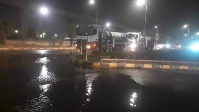 جهاز حدائق أكتوبر يسيطر على تجمع مياه ناتج عن عطل بمحطة هرم سيتي