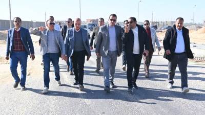 جولة ميدانية لنائب رئيس هيئة المجتمعات العمرانية لمتابعة مشروعات المرافق بالعاشر
