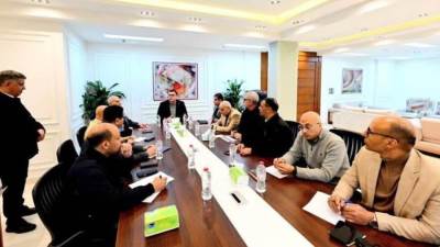 وزير الإسكان يتابع مشروعات حدائق أكتوبر ويوجه بتكثيف صيانة الطرق والاستفادة من الأراضي غير المستغلة