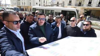 «الشربيني» يتابع تسليم وحدات الحي اللاتيني ويتفقد مشروعات مياه الشرب بالعلمين الجديدة