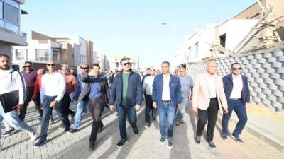 فى ختام جولته .. وزير الإسكان يوجّه بتكثيف الأعمال بمشروع «مارينا 8» وتطوير مدخل مارينا 5