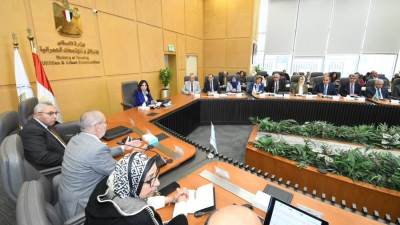 «المنشاوي» تتابع مشروع «حدائق تلال الفسطاط» و تشدد على ضرورة الالتزام بالبرامج الزمنية