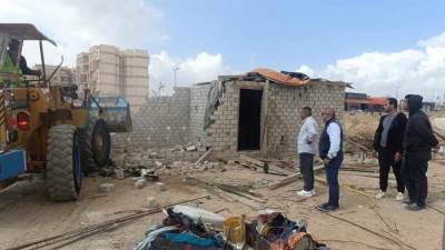 حملات مكثفة بالعبور الجديدة لإزالة الغرف العشوائية والتعديات بعدة مناطق