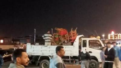 حملة ليلية مكبرة لرفع الإشغالات بمول الشبراوي وسوق المستقبل بمدينة الشروق «صور»