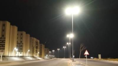 العبور الجديدة تبدأ تنفيذ منظومة إنارة بالإسكان الاجتماعي