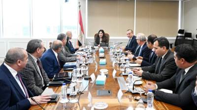 وزيرة الإسكان تتابع توطين صناعة مهمات المياه والصرف لتقليل الاستيراد وخفض التكاليف