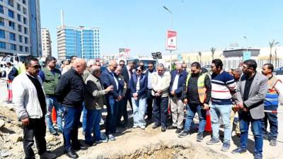 وزيرة الإسكان تتابع أعمال ربط خط مياه الشرب الرئيسي بزهراء المعادي 