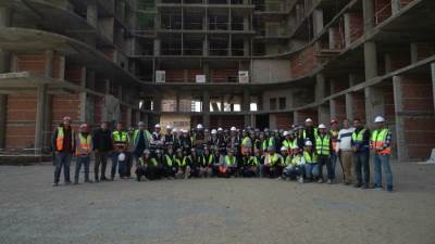 «رادكس للتطوير العقاري» تستقبل طلاب هندسة جامعة UH في زيارة ميدانية لمشروع "Agile" بالعاصمة الإدارية