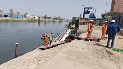 «القابضة للمياه»: لا تأثير على جودة مياه الشرب نتيجة تسرب بقعة سولار بترعة الإسماعيلية