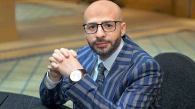 «مرصد الذهب»: الذهب يُقلّص خسائره بدعم الهدنة.. ومخاوف استمرار الفائدة المرتفعة تحد من المكاسب