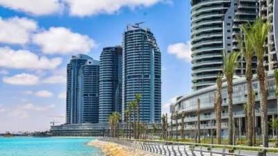 رئيس الوزراء يتفقد مشروعات العلمين الجديدة ومارينا ويفتتح كوبري «C19»