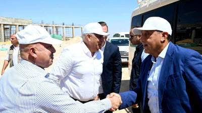 خلال جولته بمطروح.. مدبولي يتفقد محطة القطار الكهربائي السريع ويؤكد مشروع قومى جوهري