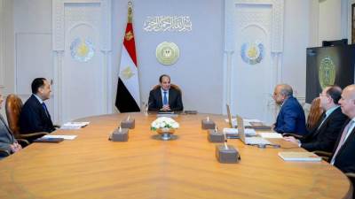 السيسي يوجه بالتوسع في الطاقة المتجددة وخفض مديونية أجهزة الموازنة العامة للدولة