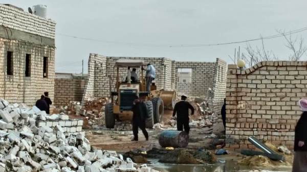 حملات مكثفة لإزالة التعديات بالقطاع الثالث للساحل الشمالي الغربي وتنفيذ 11 قرار إزالة فورية