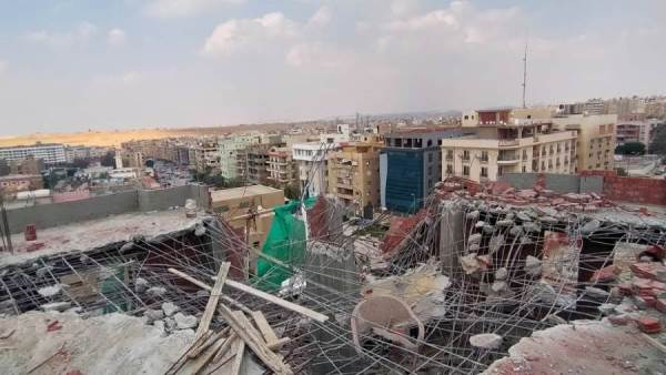 إزالة أكثر من 50 مخالفة بناء وغلق وتشميع محلات غير مرخصة بالقاهرة خلال يومين
