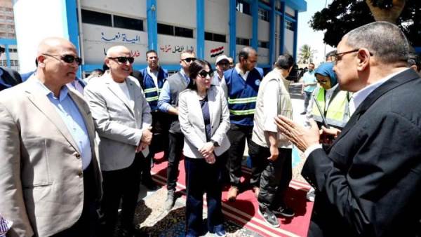وزيرة الإسكان ومحافظ الأقصر يتابعان رفع كفاءة محطة مياه الأقصر الغربية