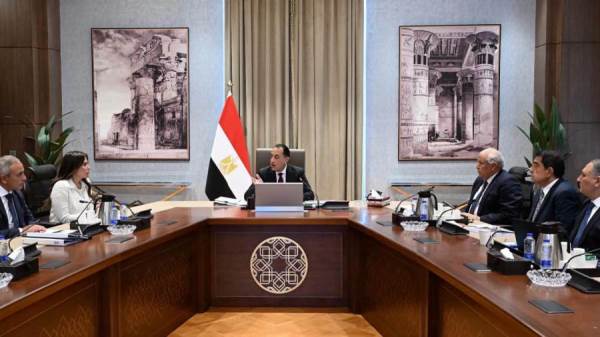 «مدبولي» يتابع حصر الأراضي  لتنفيذ مخطط متكامل لتنمية الساحل الشمالي الغربي