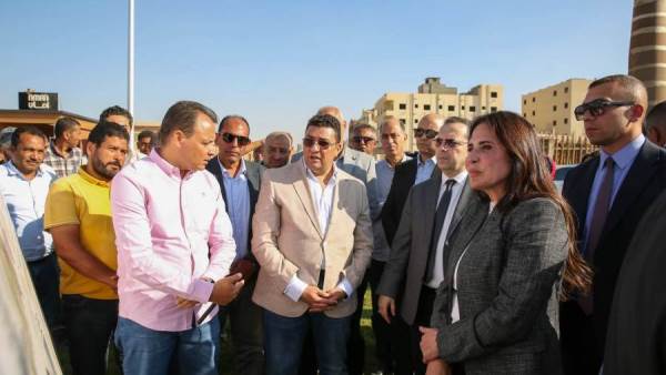 وزيرة الإسكان تتابع تطوير «بيت الوطن» بالقاهرة الجديدة و توجه باستكمال أعمال الطرق والإنارة