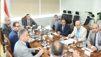 وزير الإسكان يبحث مع شركة «فاوندرز العقارية» فرص تسويق مشروعات الوزارة