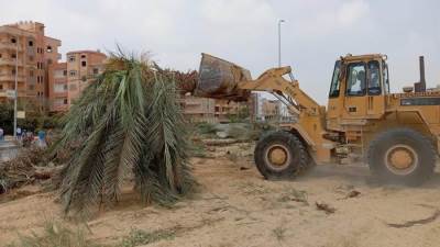 وزير الإسكان يُصدر 12 قرارا لإزالة التعديات ومخالفات البناء ببني مزار الجديدة والساحل الشمالي